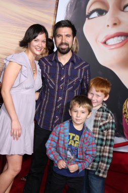 Amy phan gomez, josh gomez, Konuklar