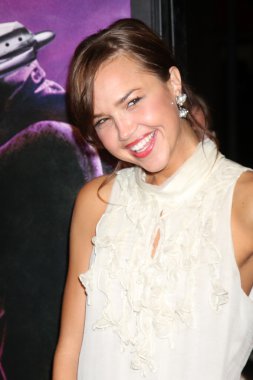 Arielle kebbel