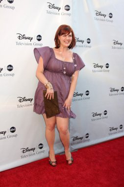 Sara Rue