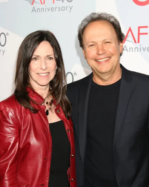 Billy Crystal & wife — Stock Photo, Image