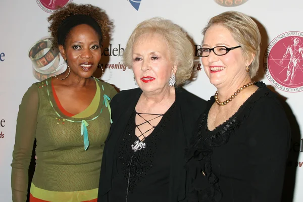 Alfre woodard, doris roberts & loraine boyle — Stok fotoğraf