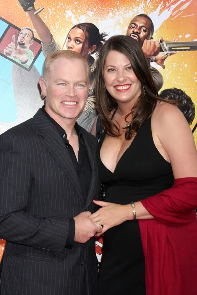 Neal mcdonough, vrouw ruve — Stockfoto