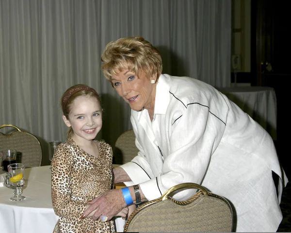 Darcy Rose Byrnes y Jeanne Cooper — Foto de Stock