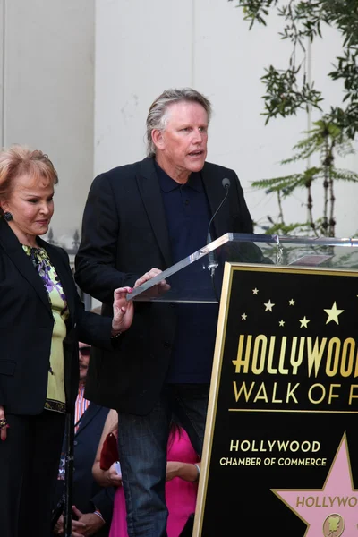 Maria elena Hulst, gary busey — Stockfoto