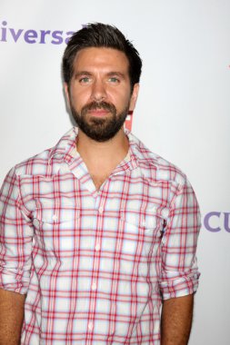 Joshua Gomez