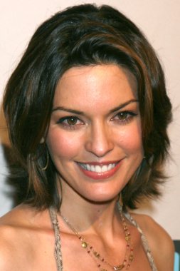 Alana De La Garza