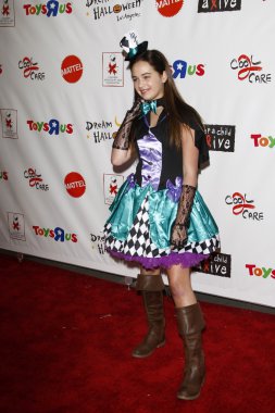 Mary Mouser