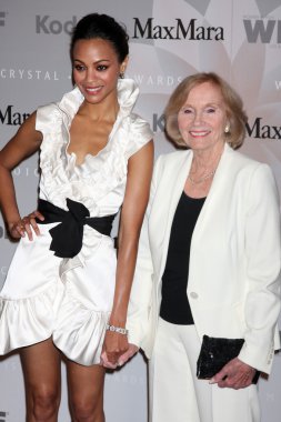 Zoe saldana ve eva marie Aziz