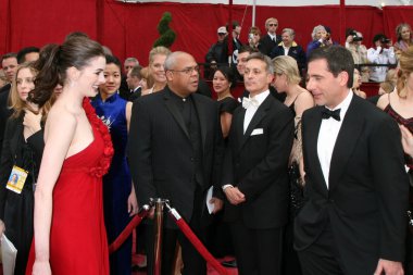 Anne Hathaway ve Steve Carrell