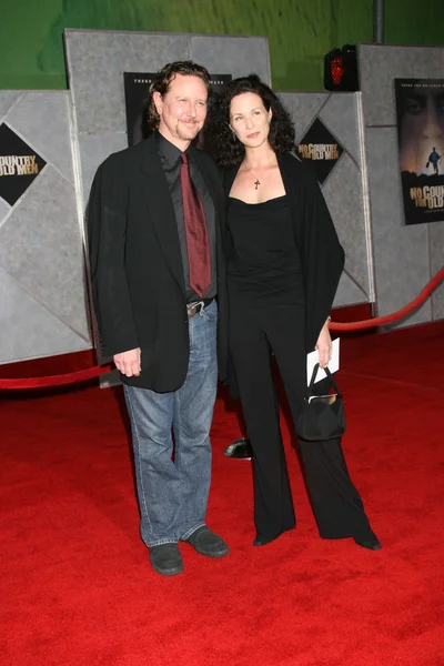 Judge Reinhold & Amy Miller — Stock Photo, Image