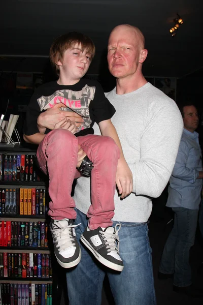 Caleb Guss (jonge Jason 2009) & Derek Mears (Jason 2009) — Stockfoto