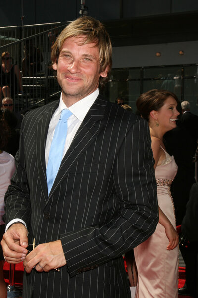 Ховарт, Роджер
