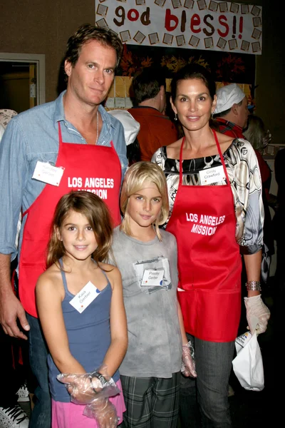 Cindy Crawford & Familly — Stockfoto