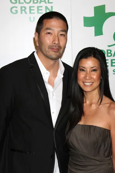 Lisa Ling & husband — Stock Photo, Image