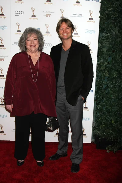 Kathy Bates, friend Philippe — Stock Photo, Image