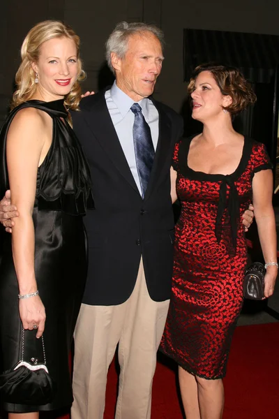 Alison Eastwood, Clint Eastwood, and Marcia Gay Harden — Stock Photo, Image