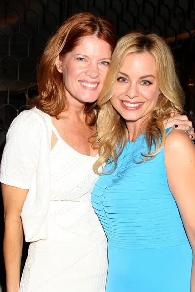 Michelle Stafford, Jessica Collins — Stock Photo, Image