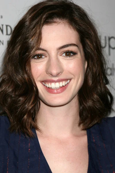 Anne Hathaway — Stockfoto