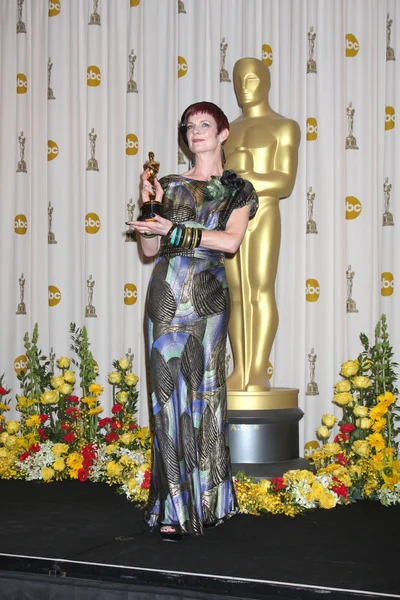O figurinista Sandy Powell, vencedor do Best Costume Design awa — Fotografia de Stock