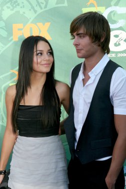 Vanessa hudgens ve zac efron