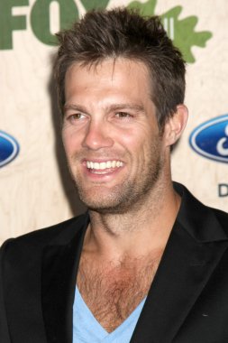 Geoff Stults
