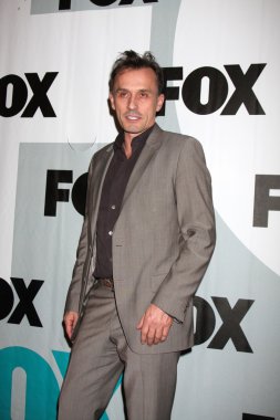 Robert Knepper
