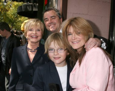 Florence henderson, christopher knight, susan olsen & oğlu