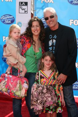 Joely fisher, Aile