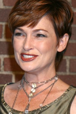 Carolyn hennesy