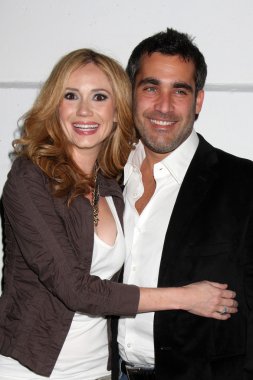 Ashley Jones ve Johnny Romano