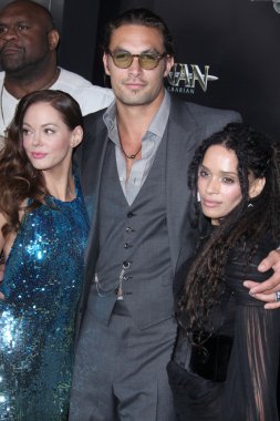 Rose mcgowan, jason Momoa'ya, lisa bonet
