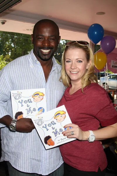 Alimi Ballard, Melissa Joan Hart — Zdjęcie stockowe