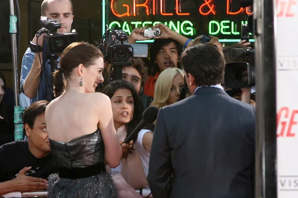 Anne Hathaway & Steve Carell — Stock Photo, Image