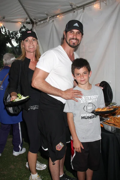 Cindy Ambuel, Don Diamont and Son Luca — Stock Photo, Image