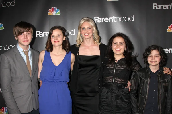 Km heizer, sarah ramos, monica potter, mae whitman, max burkho — Stockfoto