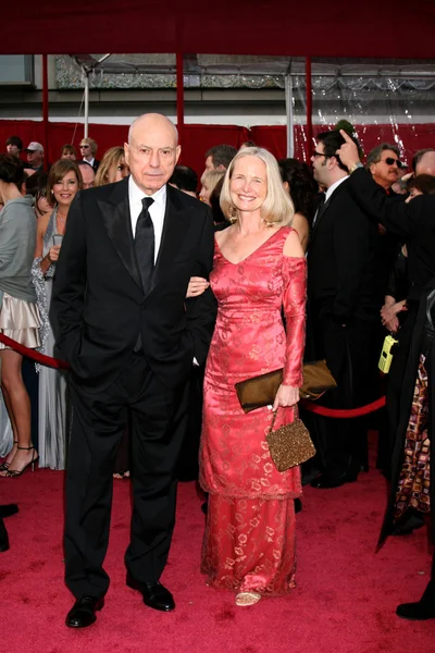 Alan Arkin & moglie — Foto Stock