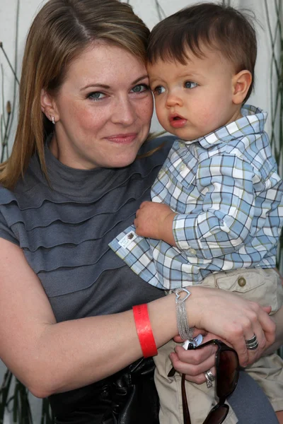 Melissa Joan Hart e hijo Braydon Hart Wilkerson —  Fotos de Stock