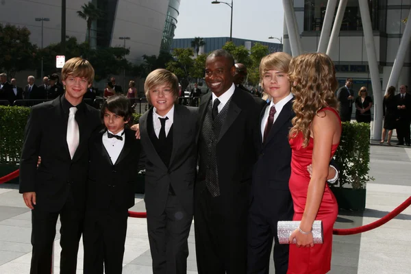 Estrellas adolescentes, hermanos Sprouse, Hannah Montana Reparto — Foto de Stock