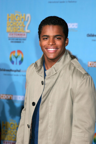 Уоррен, Кристофер
