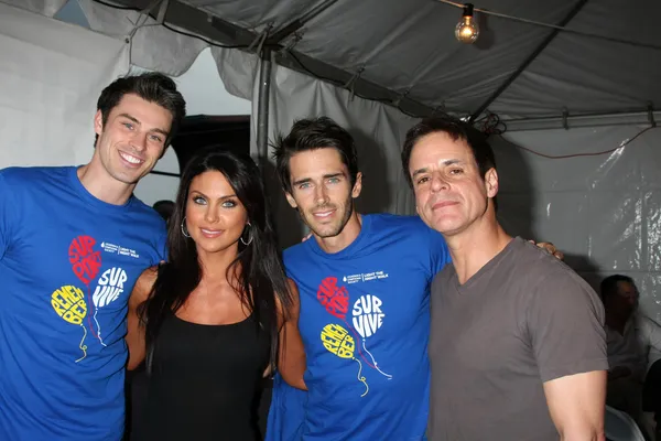 Adam gregory, nadia bjorlin, brandon beemer, leblanc cristã — Fotografia de Stock