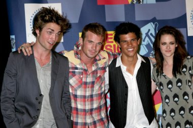Robert pattinson, taylor lautner, cam gigandet kristin stewart