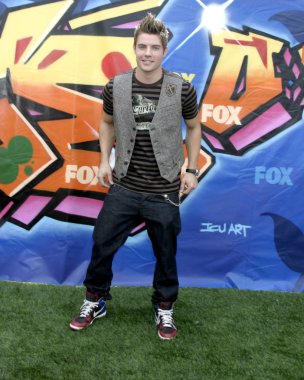 Josh Henderson