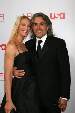 Kelly Lynch ve Mitch Glazer