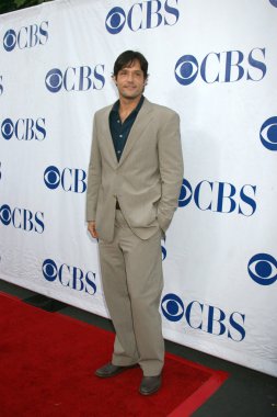 Josh Hopkins