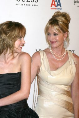 Dakota Johnson ve Melanie Griffith