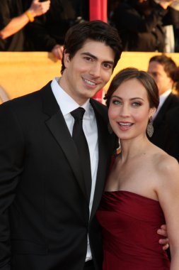 Courtney ford ve brandon routh