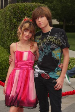 Bella ve Remy topsakal