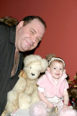 Louis lombardi ve kızım ava