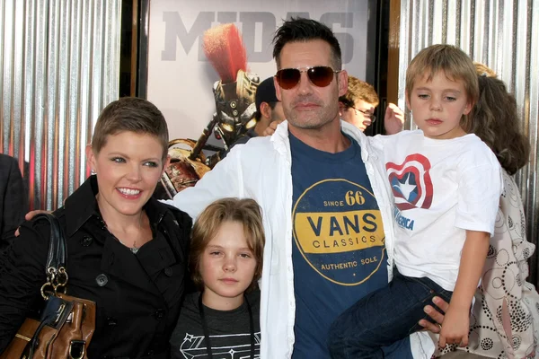 Natalie Maines, Adrian Pasdar — Stockfoto