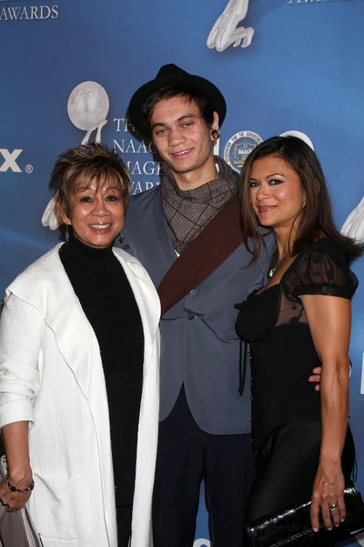 Elizabeth Peeples (Su madre), Christopher Hewett (Su hijo), Nia Peeples , — Foto de Stock